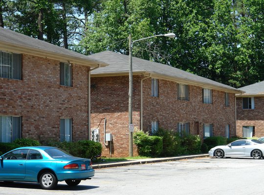 Building at At Lee Mar Apartments located in Atlanta, GA 30341